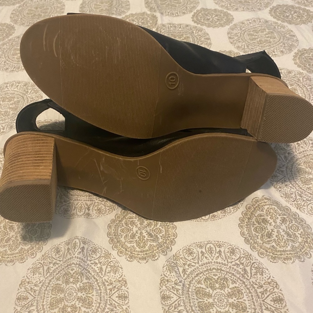 Short Booties - Picture 2 of 5